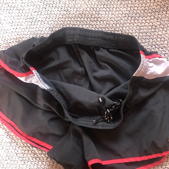 Nike Running Shorts - Grey, White & Pink (M) - Picture 3 of 4